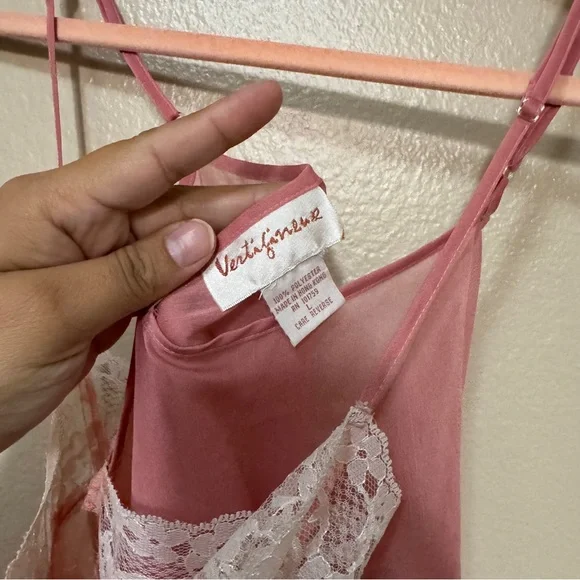 Vintage Pink Slip with White Lace Trim - Picture 5 of 5
